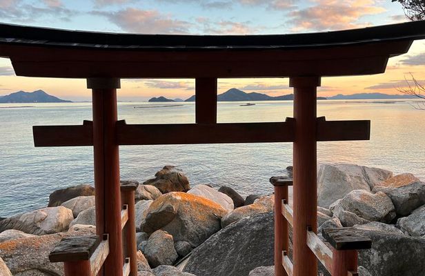 Hiroshima & Miyajima: Full-Day History & Peace Tour