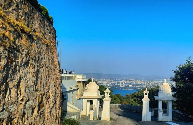 Round Trip Transfers to Sajjangarh Monsoon Palace with tickets