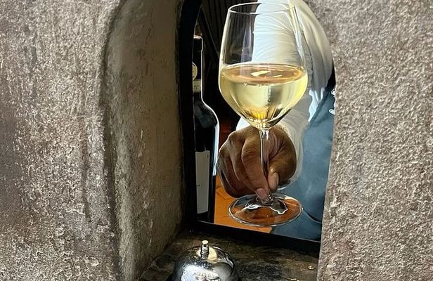 Michelangelo’s David & A Sip Through a Wine Window Experience