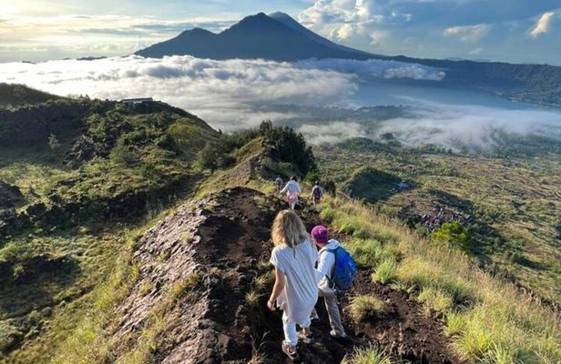 All Inclusive Mount Batur Sunrise Hike With Hotspring