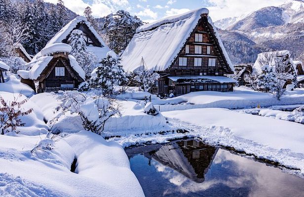 Gujo, Hida Takayama, and Shirakawa-go Day Tour from Nagoya