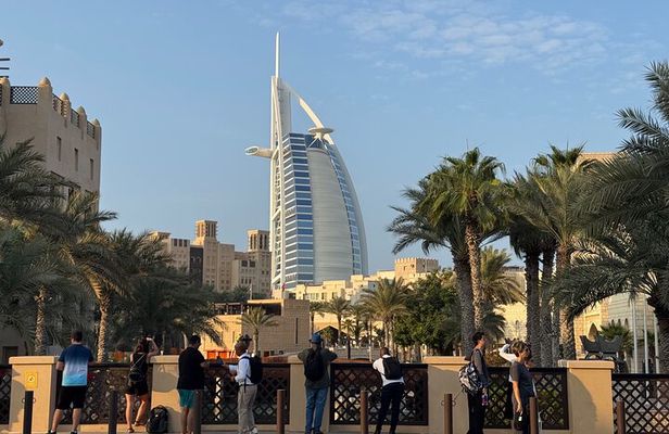 The Luxe Dubai Experience Towers, Gardens and Glamour