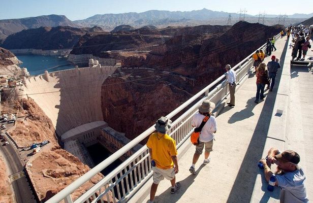 Small Group Hoover Dam, Powerplant and O'Callahan Bridge Tour