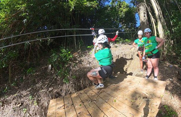 Jamaica’s longest Zipline and Rick’Cafe Tour with Transportion