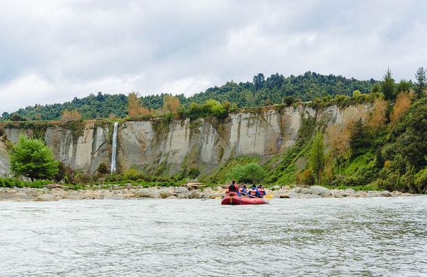 Boulders Scenic Float Tour on the Rangitikei River