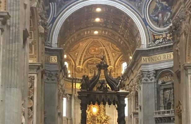 St Peter’s Basilica Tour with Official tour Guides