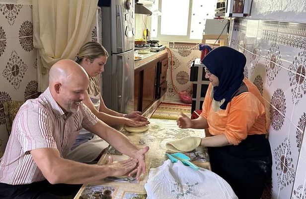 tangier: Moroccan Pastries and Tea Class with a Local
