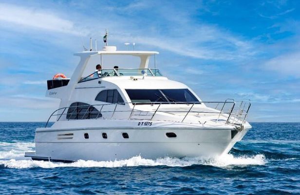 Dubai Blue Water Tour on Private Luxury Yacht in Dubai Marina