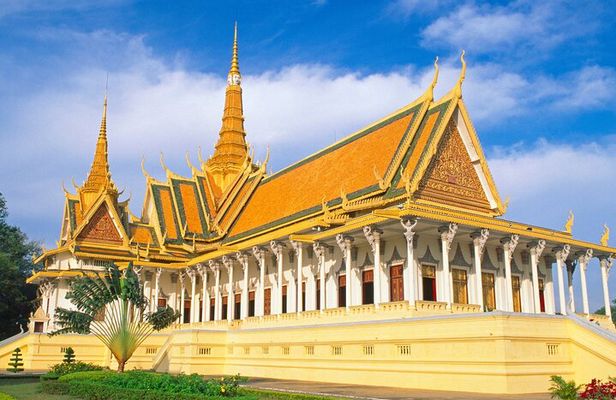 Explore Phnom Penh City with Local Guide pickup from your hotel
