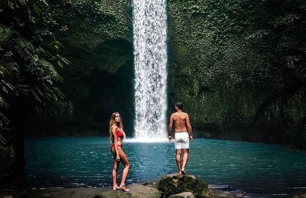 Bali’s Natural Beauty: Waterfalls, Rice Terraces & Sacred Temple