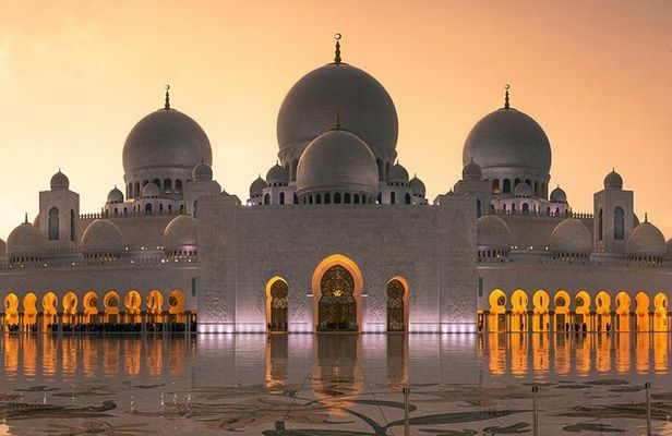 Private Abu Dhabi City Tour with Free Louver Museum Ticket