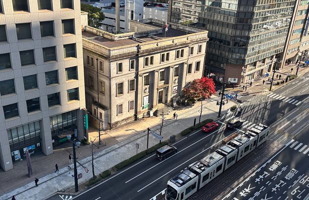 Hiroshima Peace & History: 3-Hr Private Walk with Local Guide