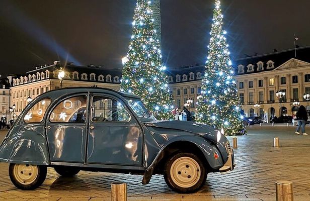 Private tour Paris Christmas lights tour 2 hours in Citroën 2CV