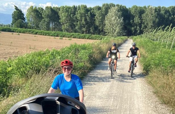 LUCCA the Puccini bike path and Massacciuccoli lake