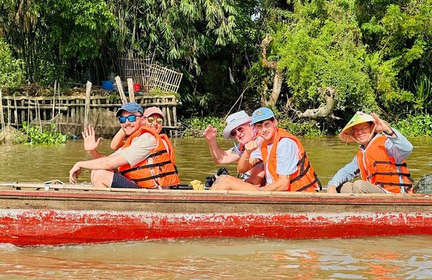 2 Days Combo Floating Market, Lady Mountain, Cao Dai and Tunnels