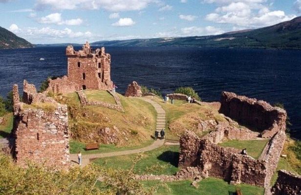 Loch Ness, Cawdor Castle, Outlander Sites & More from Inverness