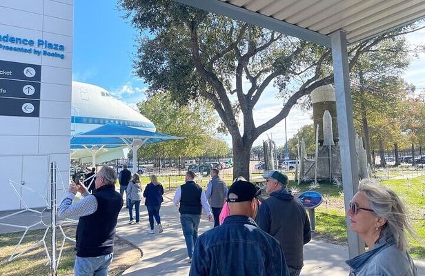  Houston: Driving Tour & NASA Space Center Ticket/Transport
