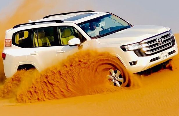 Dubai Premium Desert Safari – Live Buffet Dinner & Luxury Camp