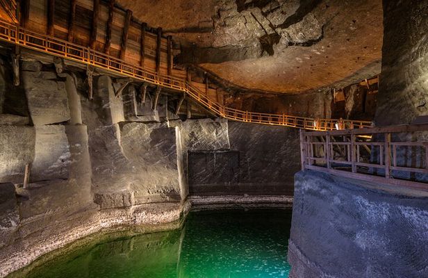 Wieliczka Salt Mine Guided Tour with Transport