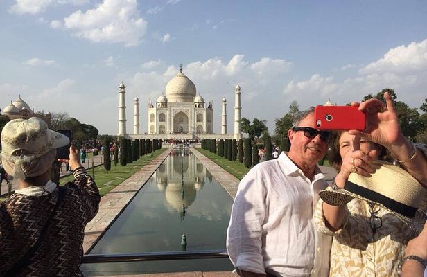 Taj Mahal and Agra Tour from Jaipur with Transfer