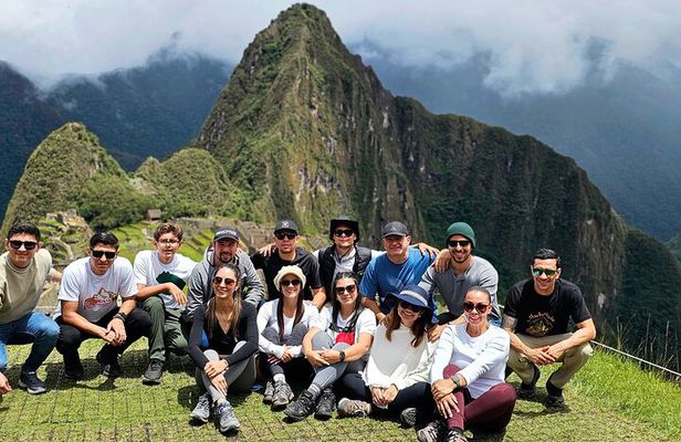 Sacred Valley VIP and Machu Picchu 2D1N