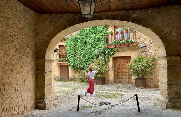 Segovia and Pedraza: from the Roman Empire to Middle Ages from Madrid