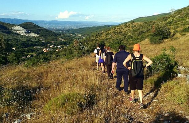 A walk on Monte Pisano