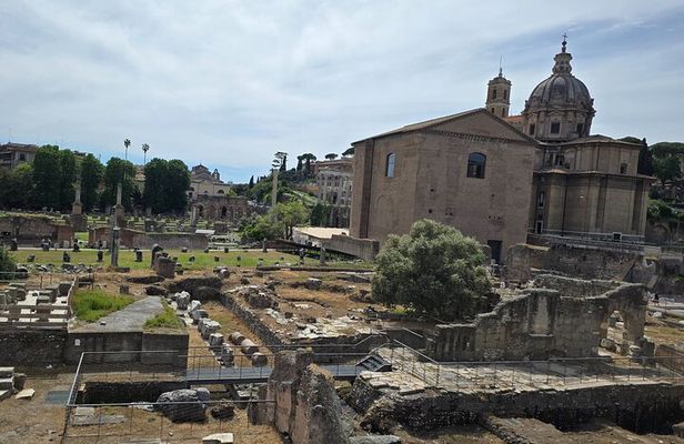 Night tour of the most beautiful places in Rome