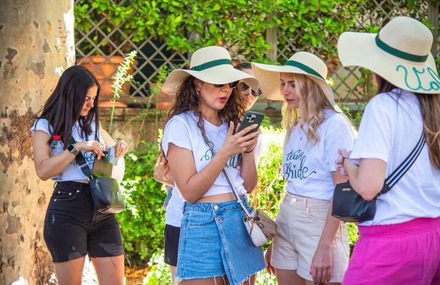 Barcelona: Treasure Hunt Experience