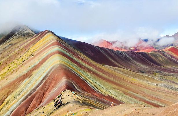 Cuzco: Rainbow Mountain and Red Valley Day Trip