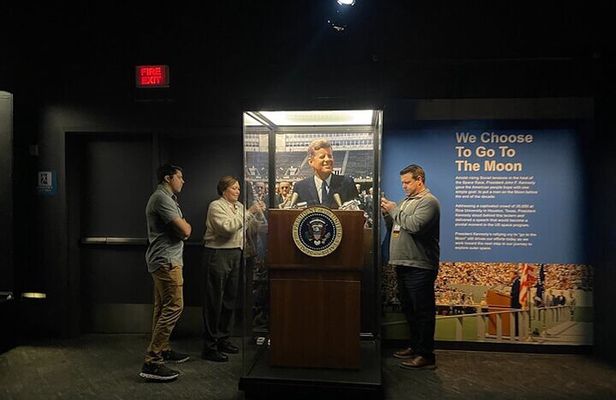 Houston Space Center Ticket With NASA Expert Guide & Transport