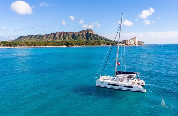 3hr Luxury Private Sailing Catamaran in Waikiki for 1 to 6 People