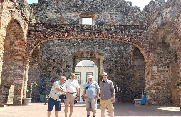 Private tour of Panama City and the Panama Canal.