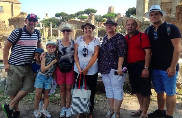 Colosseum Guided Tour with Roman Forum & Palatine Hill