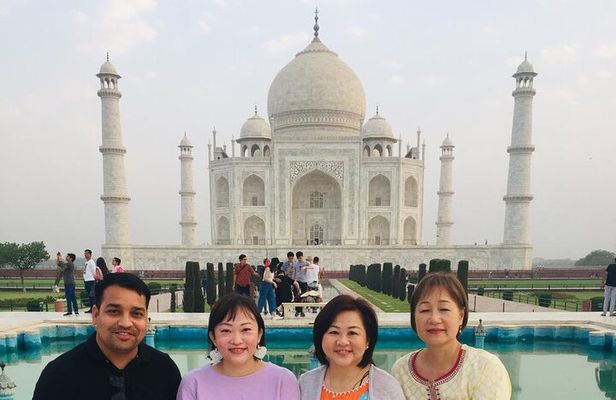 Same Day Taj Mahal & Agra City tour by Car With 5*Lunch from Delh
