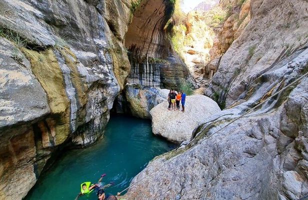 Sinkhole, Fins & Wadi Tiwi Explorer: Swim, Hike & Scenic Views