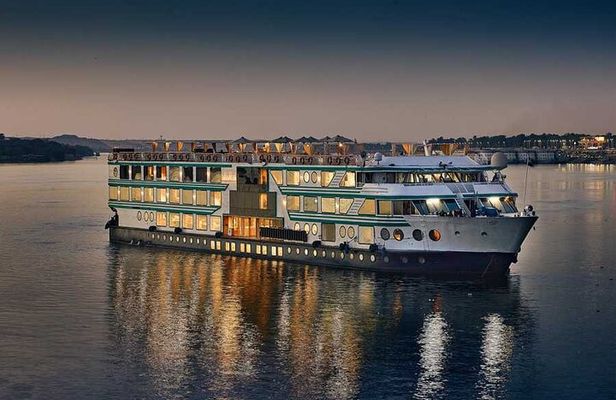 Nile Cruise Tour from Luxor to Aswan 4 Nights