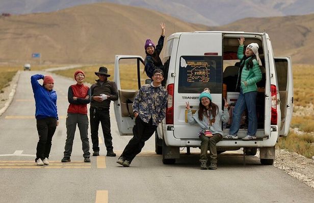 13 Day Classic Tibet Tour on Flight and Soft Sleeper Train