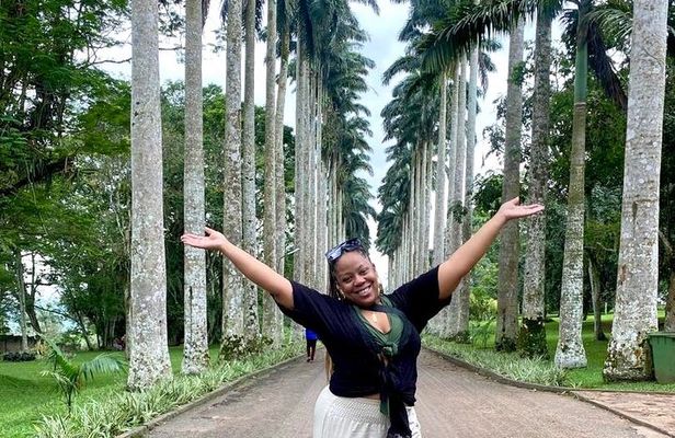 Boti Waterfalls and Aburi Botanical Gardens Full Day Tour