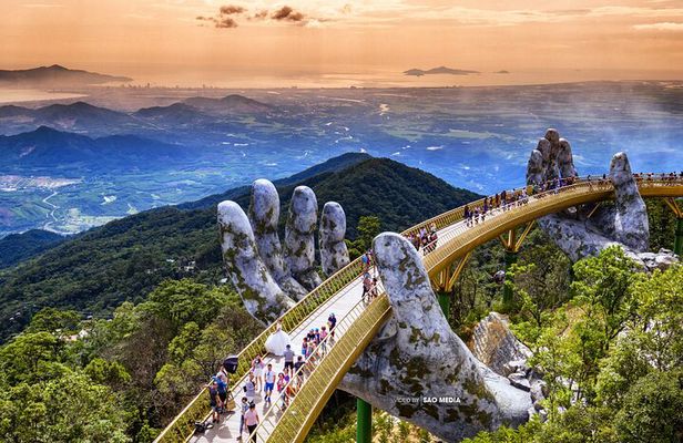 5 Days Danang Tour with Golden Bridge, Hue, Hoian and VinWonder