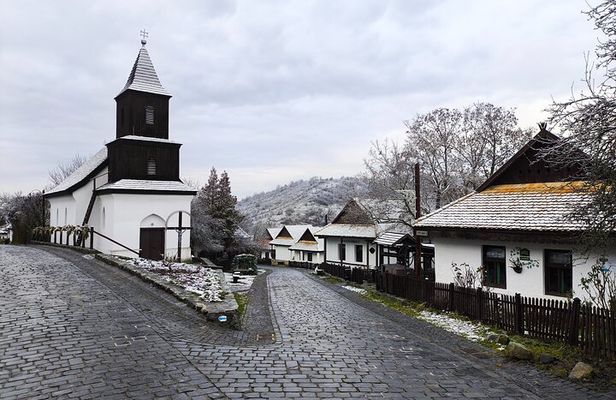  UNESCO World Heritage Hollókő and Eger Private Tour by 4WD