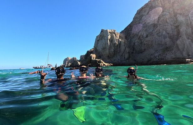 Snorkel and arch tour in los cabos