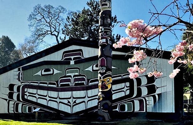 4hr City Highlights Private Tour in Victoria BC