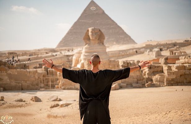 Giza Pyramids Tour with Coptic Cairo and Khan Elkhalili Market