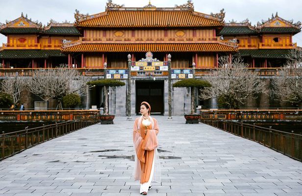 Private Hue Imperial City Tour From Chan May Port