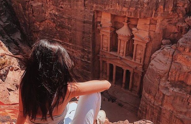 Full Petra and Wadi Rum Private Guided Tour from Amman or Airport