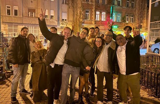 Budapest PubCrawl- VIP ENTRY - Free Shots- Unlimited Drinks-Games