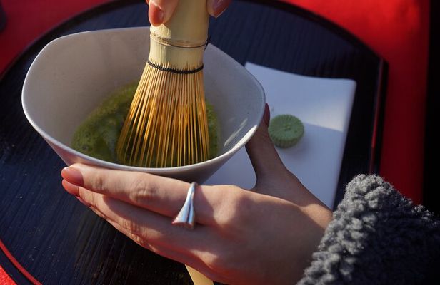 Matcha Picnic in Tokyo – A Unique Cultural Outdoor Experience