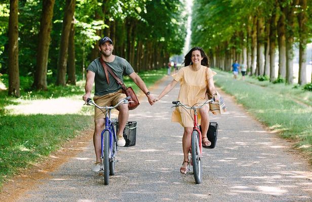 Best of Versailles Full Day Electric Bike Tour