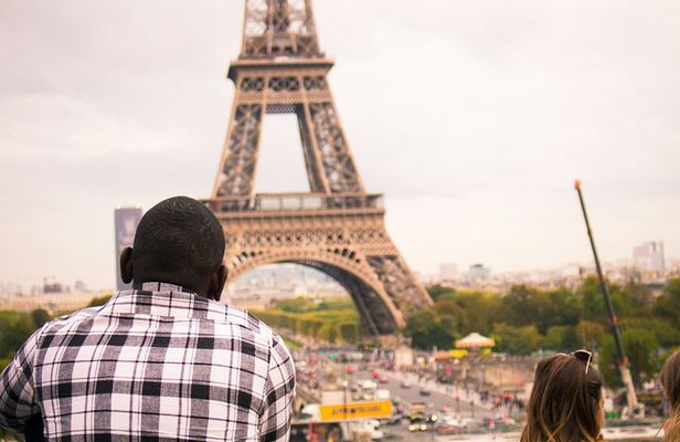 Eiffel Tower Small Group Tour with Second Floor Reserved Access